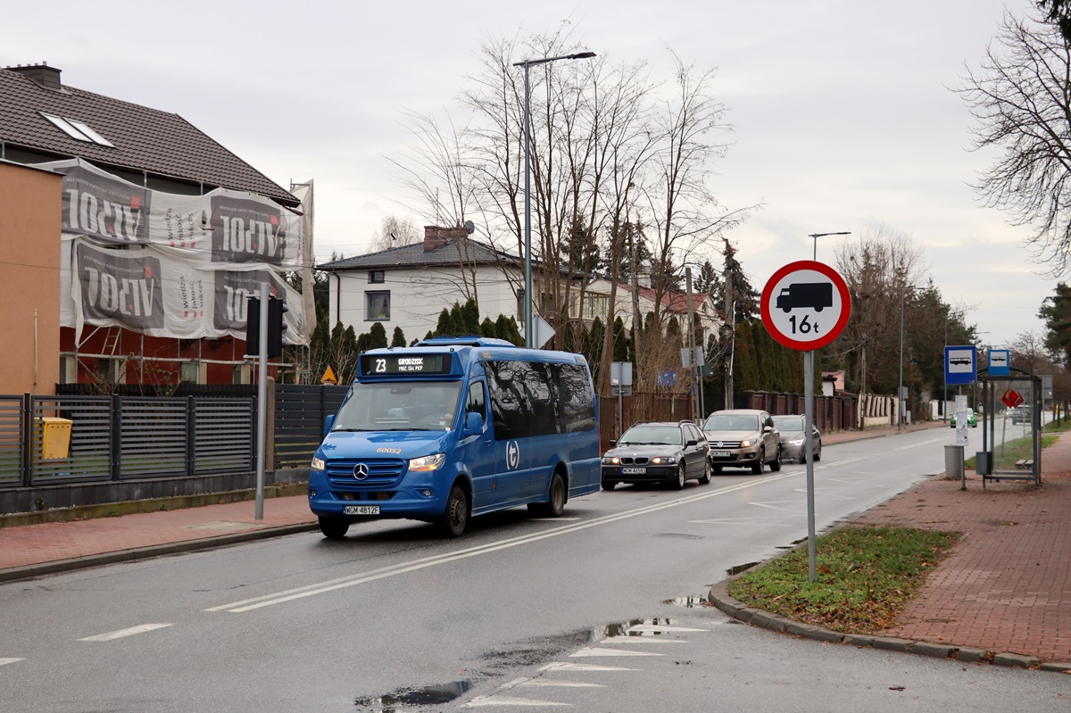 WGM 4812F (60052)
Sprinter jedzie jako kurs linii numer 23: BrwinĂłw Rynek (12:50)-Grodzisk Maz. Dw. PKP (13:39). Pozdrowienia dla Kierowcy! 
Słowa kluczowe: DziwadĹo