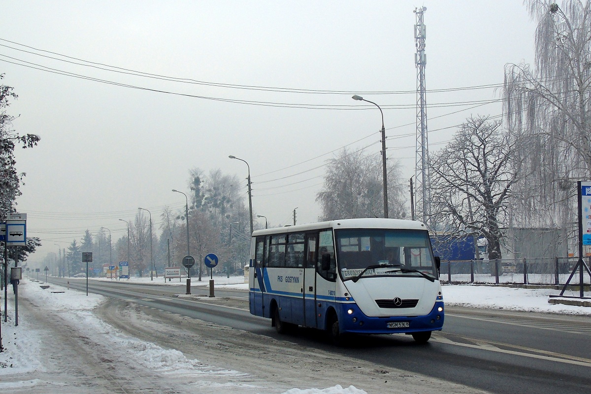60210
Solina wyruszyĹa z grodziskiej bazy PKS jadÄc sĹuĹźbowo do przystanku "Grodzisk Ĺťyrardowska" by rozpoczÄÄ tam obsĹugÄ kursu "1024" w relacji Grodzisk Maz. Ĺťyrardowska (11:43)-Warszawa BielaĹska (13:13). 
WĂłz w owym czasie zakoĹczyĹ delegacjÄ w PKS Gostynin (ktĂłrzy naleĹźy zresztÄ do PKS Grodzisk) stÄd nie zdjÄte jeszcze oznaczenia tego przewoĹşnika. 
