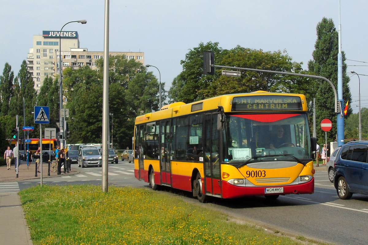 90103
Scania jedzie w obsĹudze kursu linii KUPIECBUS w relacji Plac Narutowicza (9:00)-Kupiecka (9:52). 
