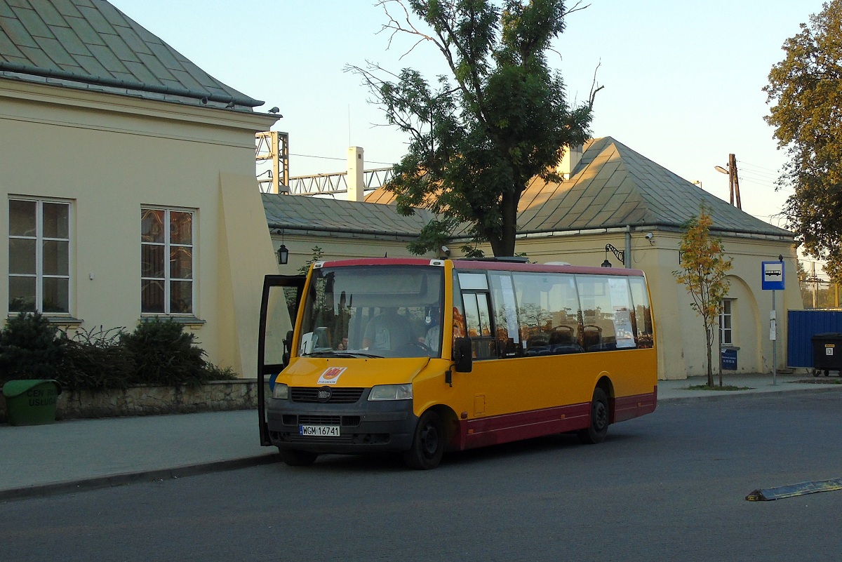 70012
ProCity zakoĹczyĹo obsĹugÄ kursu "7359" linii numer 1 w relacji ĹťyrardĂłw SpĂłĹdzielcza (6:15)-ĹťyrardĂłw PKP (6:25). NastÄpnie pojedzie w obsĹudze kursu "7504" linii numer 2 w relacji ĹťyrardĂłw PKP (6:40)-ĹťyrardĂłw Czysta (6:53). 
