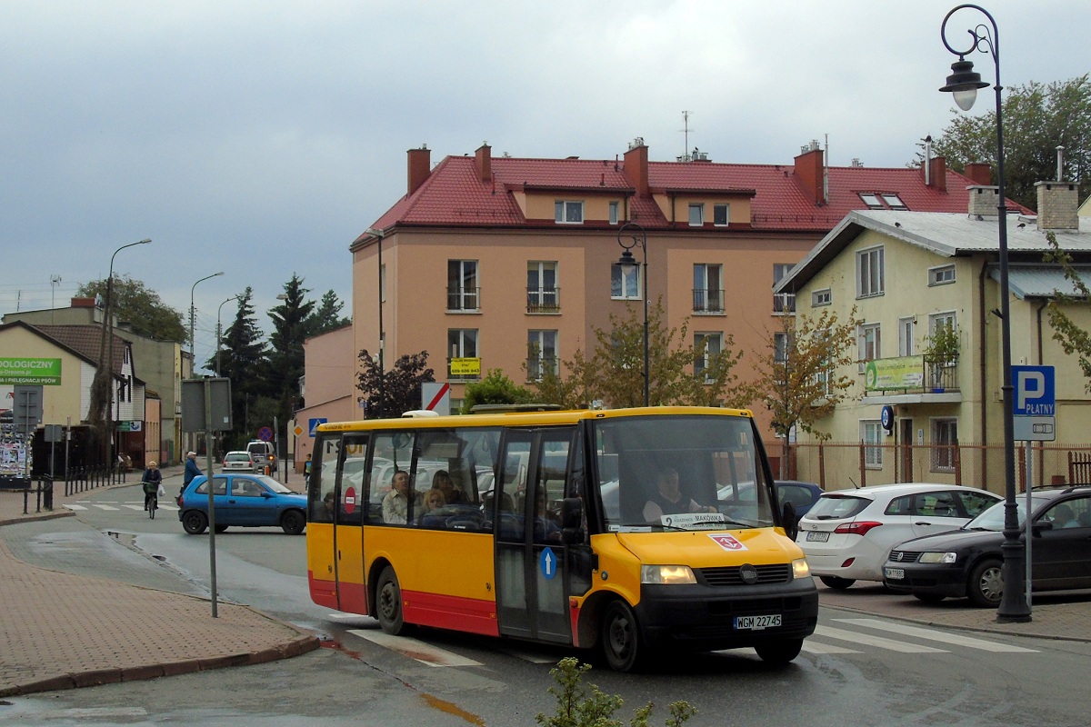 70019
ProCity jedzie w obsĹudze kursu "5175" linii numer 2 w relacji Urszulin PÄtla (15:10)-MakĂłwka (15:54). 
Słowa kluczowe: DziwadĹo