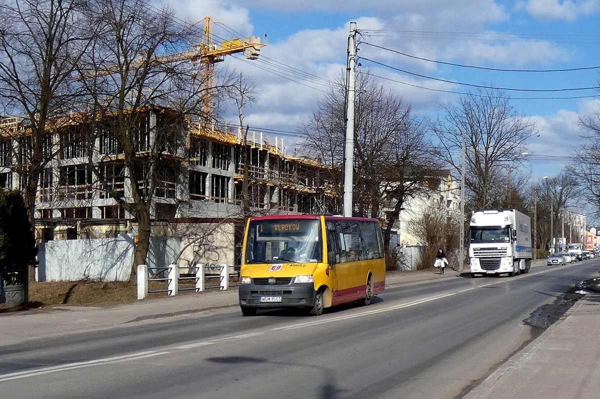 40053
ProCity jedzie w obsĹudze kursu "5012" linii numer 1 w relacji Grodzisk Maz. Dw. PKP (14:10)-WĹadkĂłw PÄtla (14:26). 
Słowa kluczowe: DziwadĹo