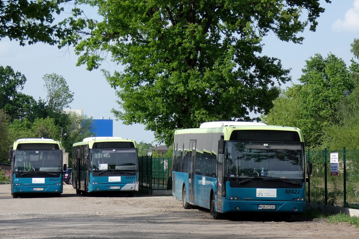 M422
Ambasadory o numerach M422, M429 i M405 stoją na terenie parkingu przy ul. Traugutta oczekując na zatrudnienie. 
