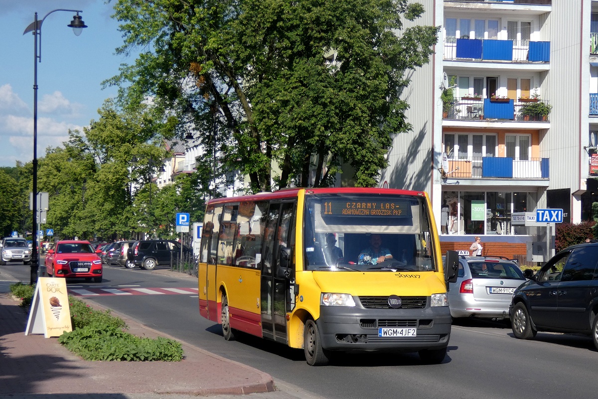 50007
ProCity jedzie w obsĹudze kursu "5653" linii numer 11 w relacji Grodzisk Maz. Dw. PKP (16:54)-Grodzisk Maz. Dw. PKP (17:43) p. MakĂłwkÄ (17:24). 
