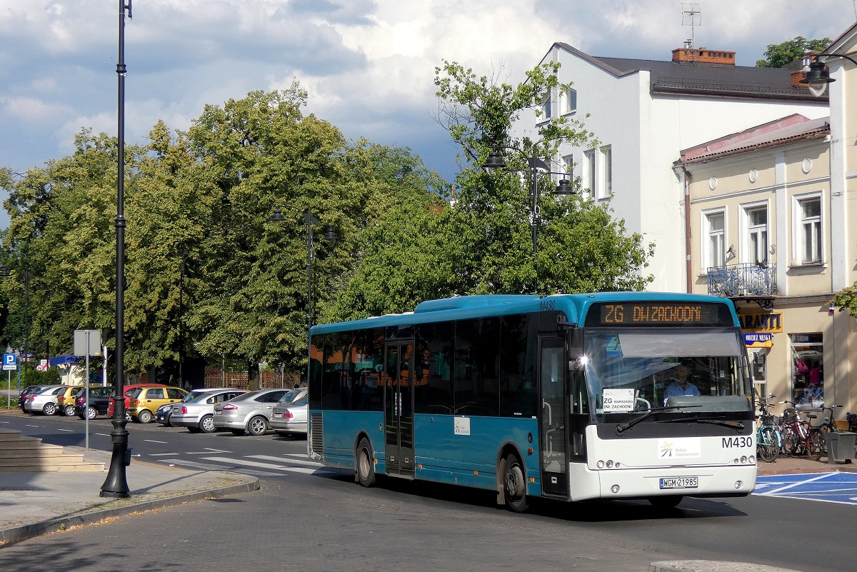 M430
Ambasador jedzie w obsłudze kursu linii zastępczej KM ZG w relacji Grodzisk Mazowiecki Dw. PKP (17:00)-Warszawa Dw. Zachodni (18:11). 
