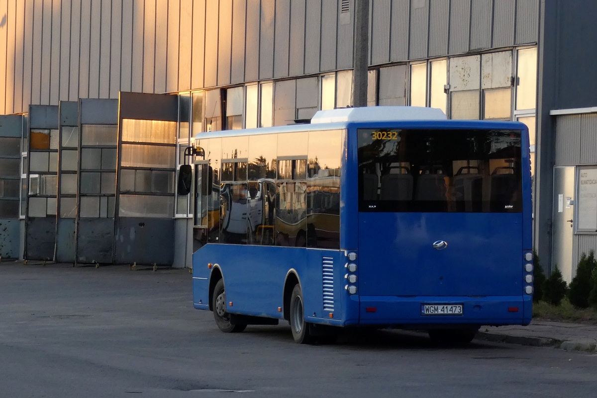 80405 (30232) 
ZAZ oczekuje na zatrudnienie stojÄc na terenie zajezdni PKS Grodzisk Mazowiecki. 
