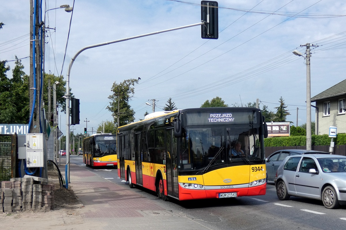 9344
Solarisy #9344 i #9343 jadÄ z grodziskiej do warszawskiej bazy PKS Grodzisk po odbyciu na tej pierwszej przeglÄdu w stacji diagnostycznej. 
