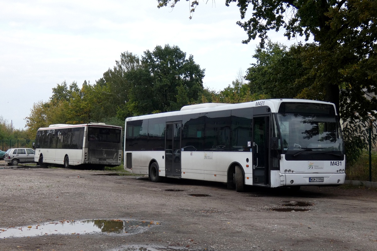 M413
Ambasadory (M413 i M431) oczekujÄ na zatrudnienie stojÄc na terenie parkingu przy ul. Traugutta. Kontrakt siÄ koĹczy to i Europa chyba przestaje dbaÄ o stan wizualny swoich wozĂłw.........
