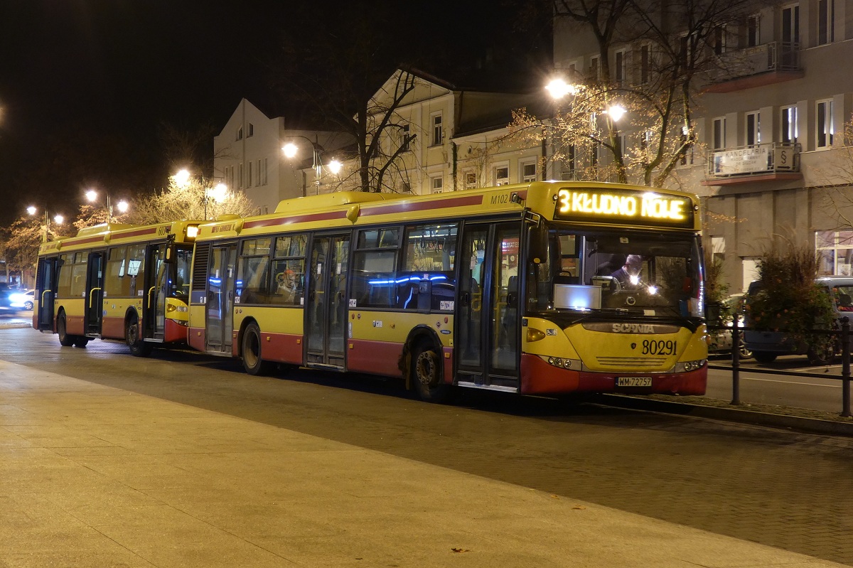 80291
Scania (ex. A591) stoi w obsĹudze kursu â5528â linii numer 3 w relacji Radonie PÄtla (17:57)-KĹudno Nowe PÄtla (19:07). Za niÄ stoi Scania #80303 (ex. A603) po zakoĹczeniu obsĹugi kursu â5687â linii przyspieszonej BM w relacji MakĂłwka (18:04)-Grodzisk Maz. Dw. PKP (18:18). NastÄpnie pojedzie w obsĹudze kursu â5711â linii przyspieszonej BM w relacji Grodzisk Maz. Dw. PKP (18:30)-MakĂłwka (18:45). 
