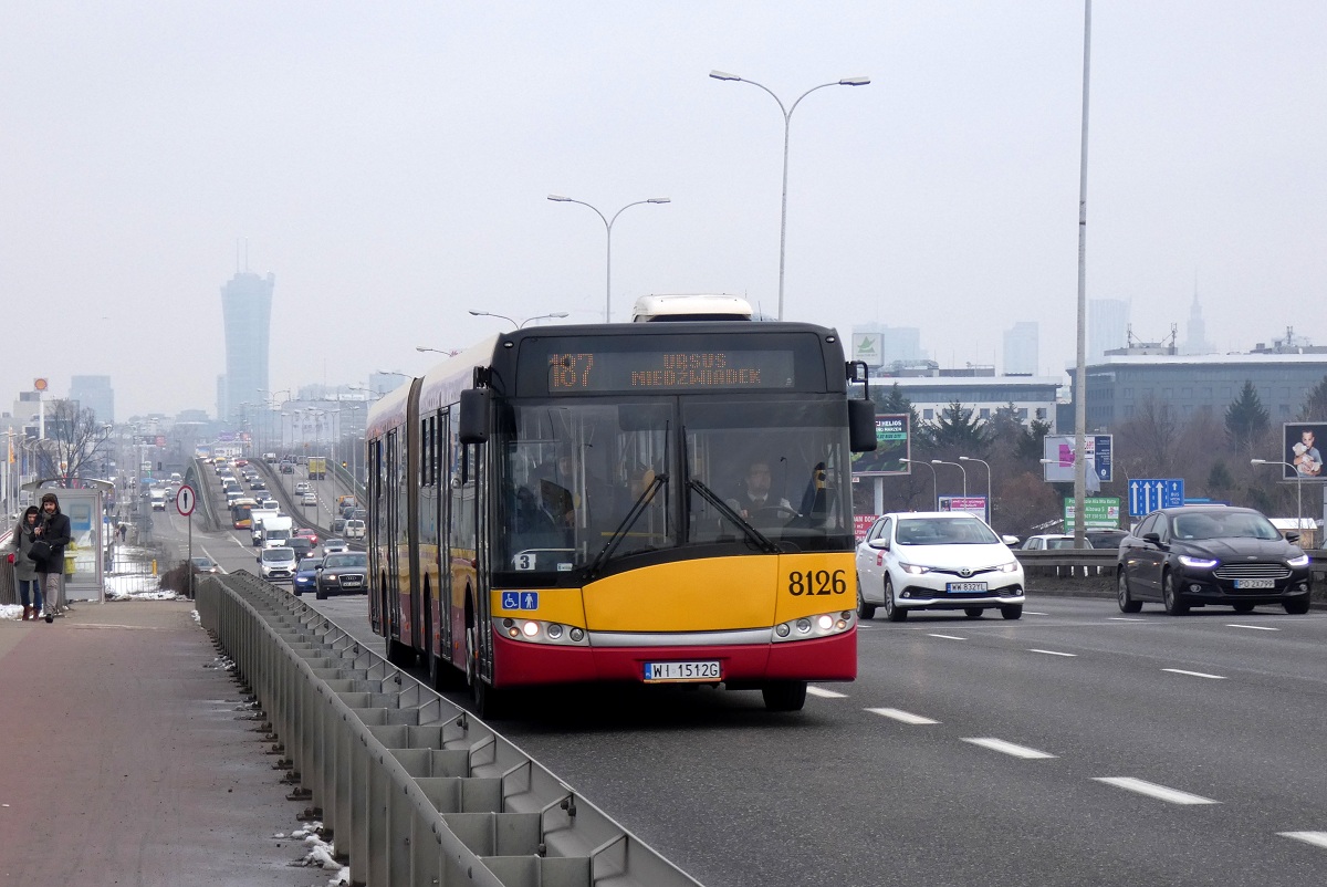 8126
Solaris jedzie w obsĹudze kursu linii numer 187 w relacji Stegny (9:15)-Ursus NiedĹşwiadek (10:20). 
