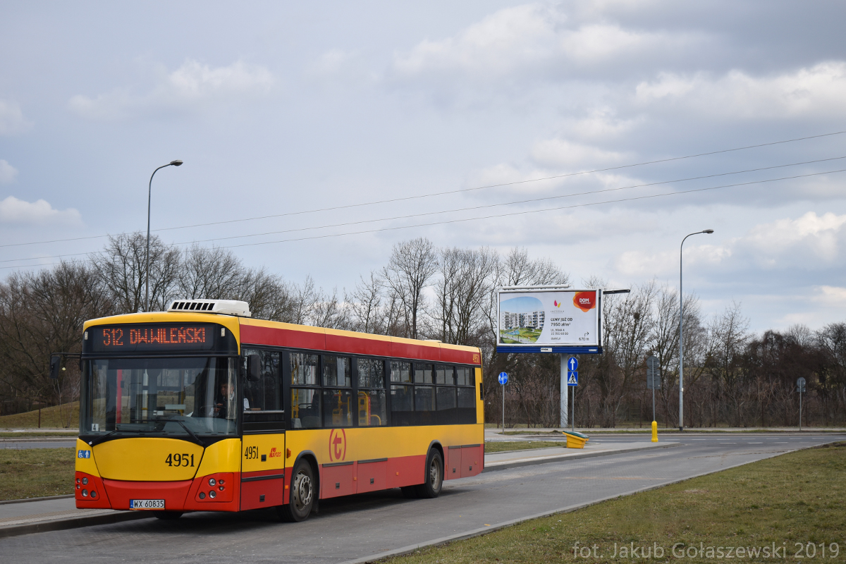 4951
Od jakiegoĹ czasu Jelcz M121I znajdujÄ siÄ na liĹcie "zagroĹźonych" gatunkĂłw w Warszawie.
Słowa kluczowe: M121I
