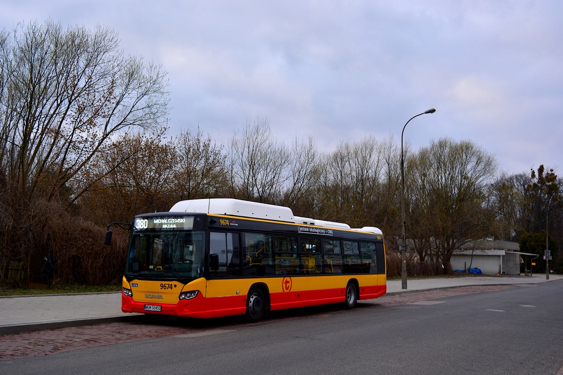 9674
Ostatnie chwile linii 380.

Pozdrowienia dla kierowcy!
