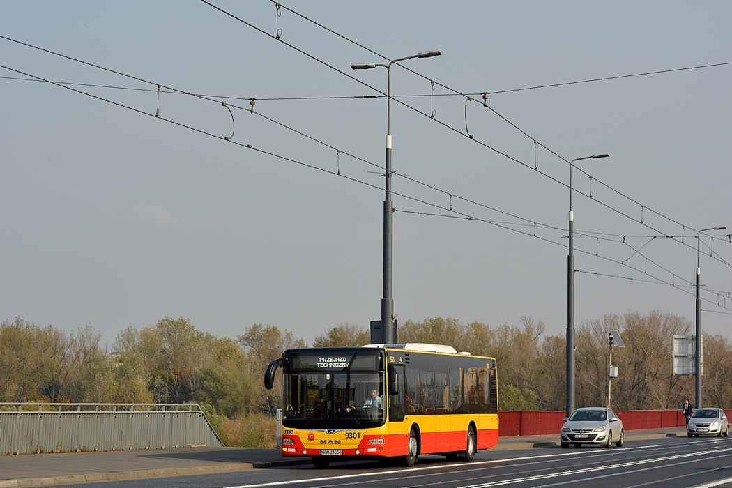 9301
MAN udaje siÄ w nieznanym kierunku.
