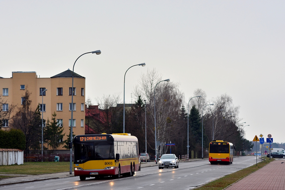 8003
Ostrobramska deskorolka na popoĹudniowym dodatku linii 171. W tle 8901 obsĹugujÄcy liniÄ 122.
Słowa kluczowe: SU15