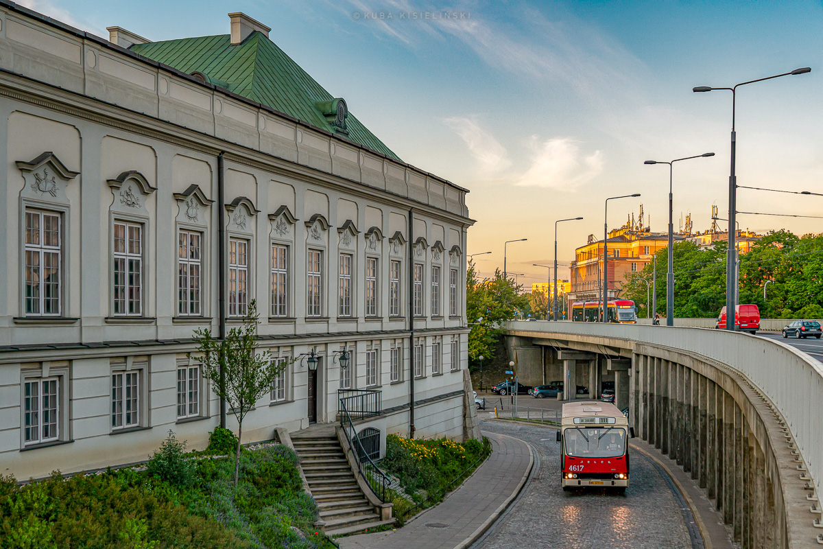 4617
Pracowita niedziela zaowocowaĹa w mnĂłstwo udanych kadrĂłw. PodziÄkowania dla kierowcĂłw ;)
