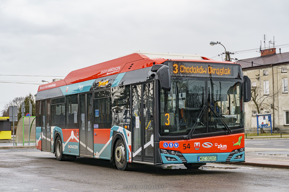 54
Jestem ciekawy, czym kierowaĹa siÄ osoba, ktĂłra podjÄĹa decyzjÄ o montaĹźu wyĹwietlaczy z numerem linii w rogu przedniej szyby nowych SolarisĂłw :)
