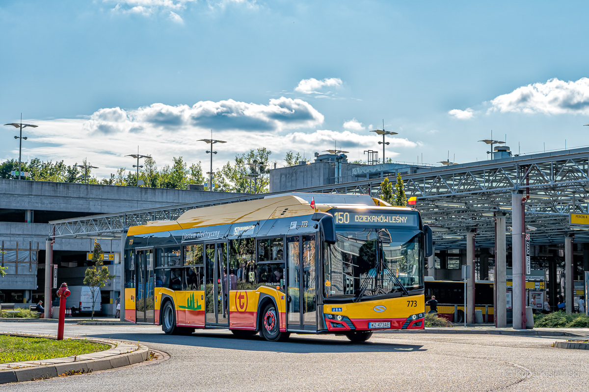 773
Nowe Solarisy KMĹ prezentujÄ siÄ moim zdaniem bardzo korzystnie.
