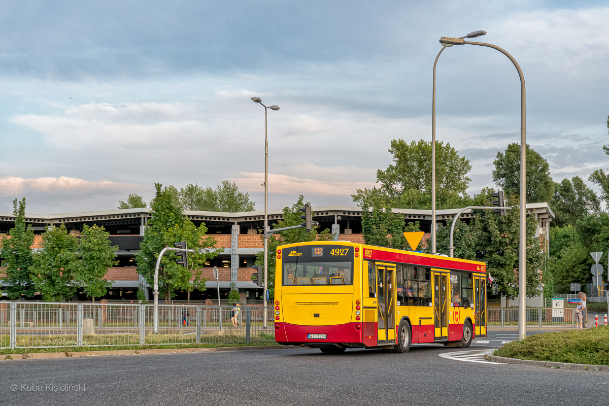 4927
Odjazd.
Słowa kluczowe: M121I