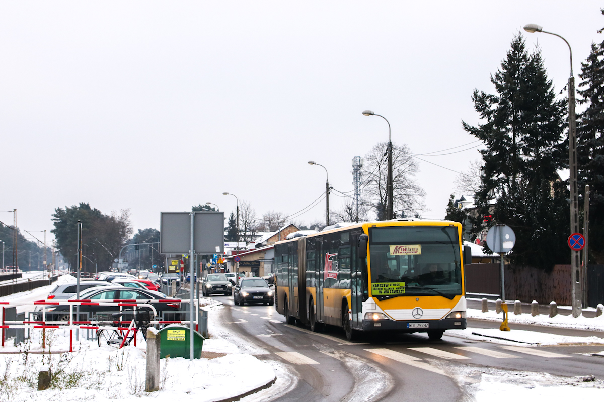 76
MoĹźna powiedzieÄ, Ĺźe staĹo siÄ coĹ co byĹo kwestiÄ czasu. MiniBus Karczew od 1 lipca 2022 roku przestaje jeĹşdziÄ do Warszawy. Za powĂłd firma podaĹa rosnÄce koszty eksploatacji i brak wsparcia finansowego ze strony UG Karczew. Firma dalej bÄdzie obsĹugiwaÄ linie do MlÄdza, ĹrĂłdborowa i Celestynowa. 
