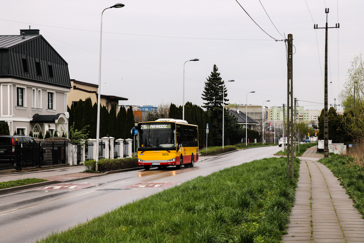 9073
Kwietniowa zmiana obsĹugowa. Relobus na 219, natomiast R-3 na 161.
