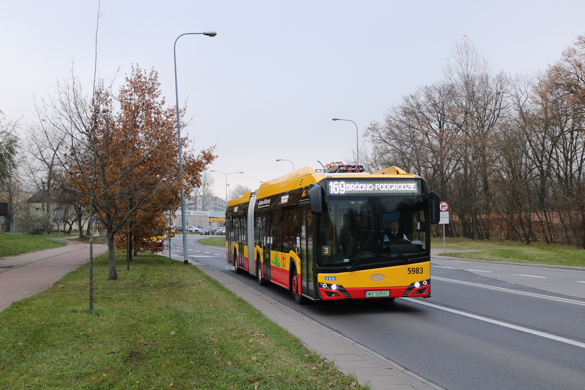 5983
Od 16 listopada 169 i 269 sÄ obsĹugiwane taborem elektrycznym.
