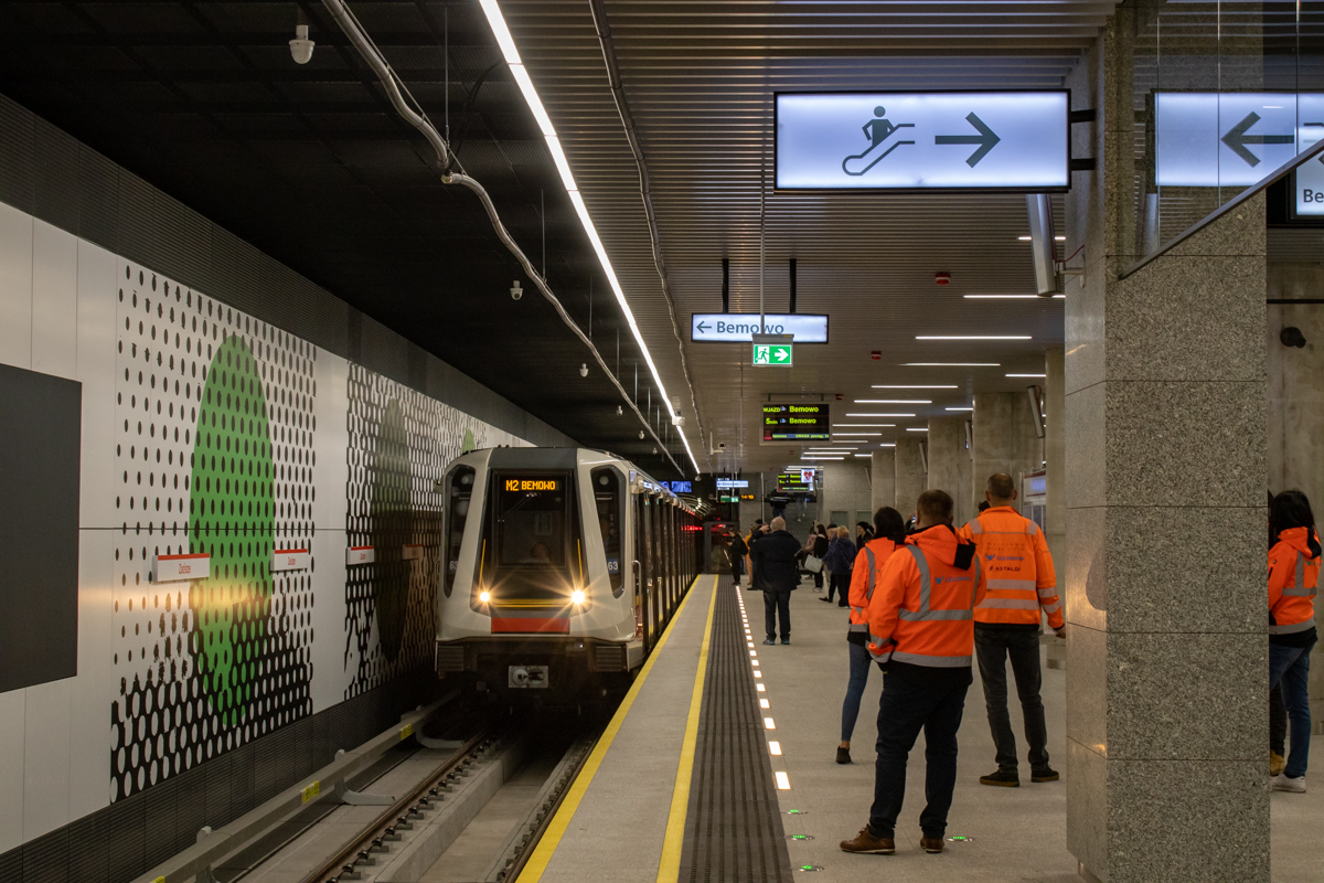 6023+5023+4023+4523+5523+6523
No i kolejne 3 stacje oddane do uĹźytku.
