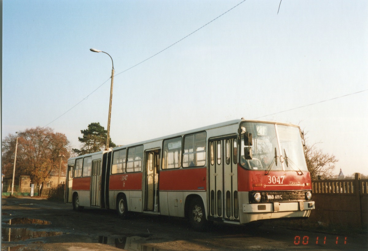 9009
Kraniec GoĹkĂłw funkcjonowaĹ dla linii 205/218/718/252/725 od 5.06.1973 do 14.07.1991, kiedy to nastÄpnego dnia 725 wydĹuĹźono do Bobrowca. 205 kraĹcowaĹo tu 10 lat, do momentu uruchomienia trolejbusĂłw i zastÄpienia liniÄ eksterytorialnÄ 218. Obecnie w miejscu pÄtli znajduje siÄ stacja benzynowa. 3047 to '84, ktĂłry od 1996 bĹyszczaĹ jako 2529 na ostrobramskich dodatkach, dociÄgnÄĹ do 2007 roku
Słowa kluczowe: IK280 Imprezy9009