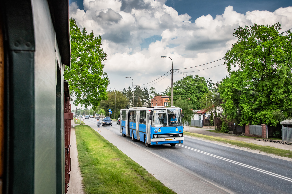 484-499-8
W drodze na wynajem.
