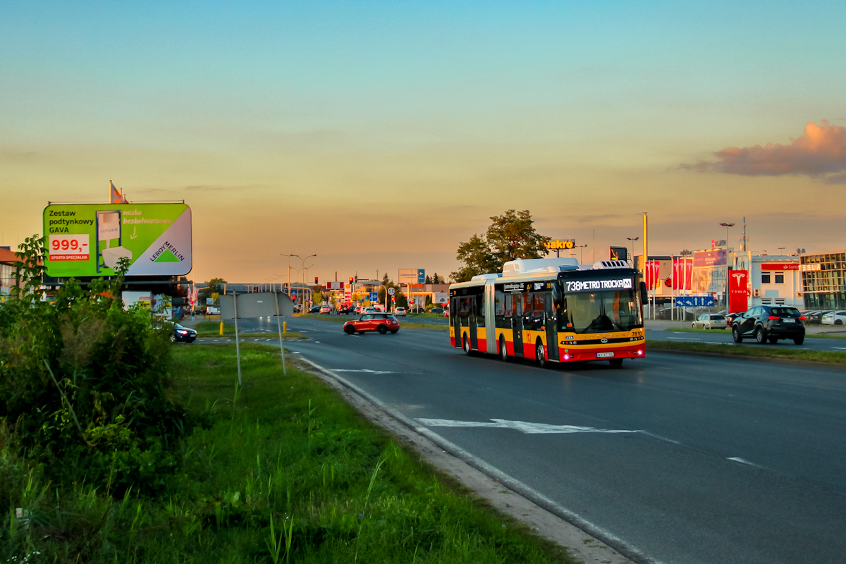 7810
Słowa kluczowe: ZachĂłd