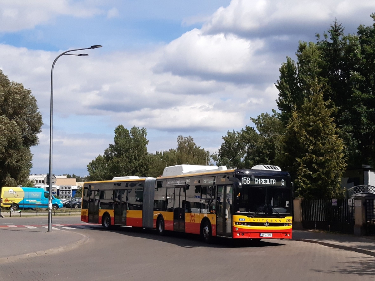 7806
Taki tam najnowszy nabytek MZA, Autosan Sancity 18LF LNG. WnÄtrze prezentuje siÄ wyĹmienicie. Jak to okreĹliĹ jeden kierowca, Autosan to taki autobus z biedronki, zaĹ elektryk Solarisa - z Lidla.
