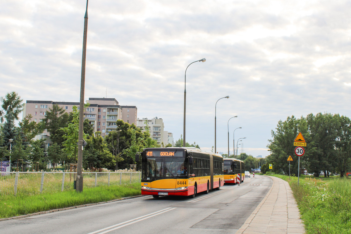8444
ZastÄpstwo za OstrobramskÄ. Pozdrowienia dla kierowcy!
Słowa kluczowe: Chojrak