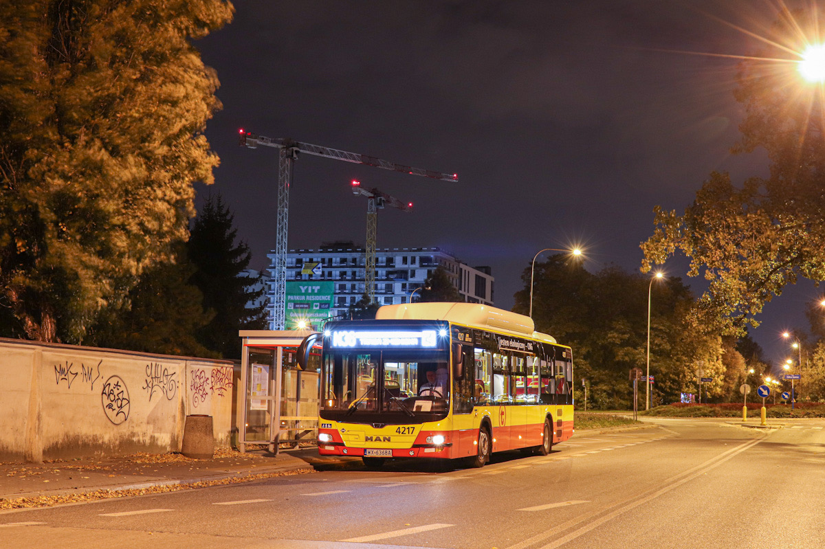 4217
ZastÄpstwo za Woronicza. Pozdrowienia dla kierowcy!
Słowa kluczowe: dziwadĹo