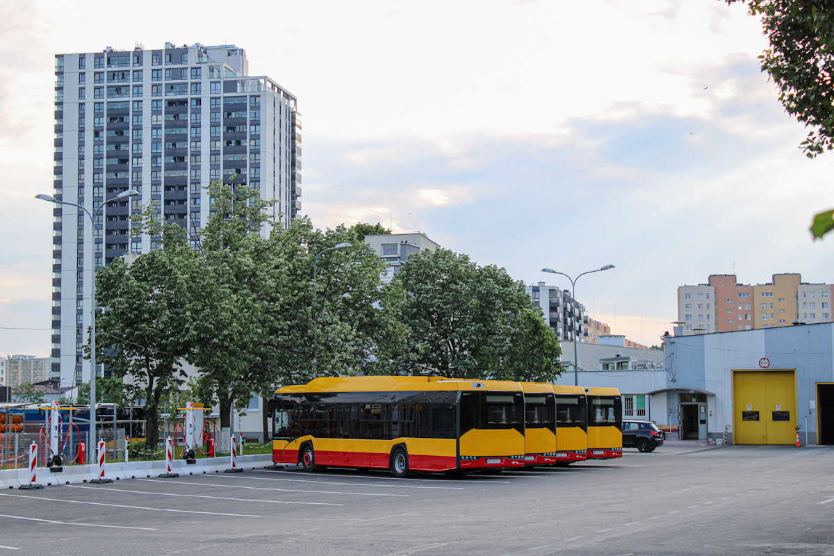 4301
Pierwsze sztuki gazowcĂłw od Solarisa zawitaĹy na R-3.

