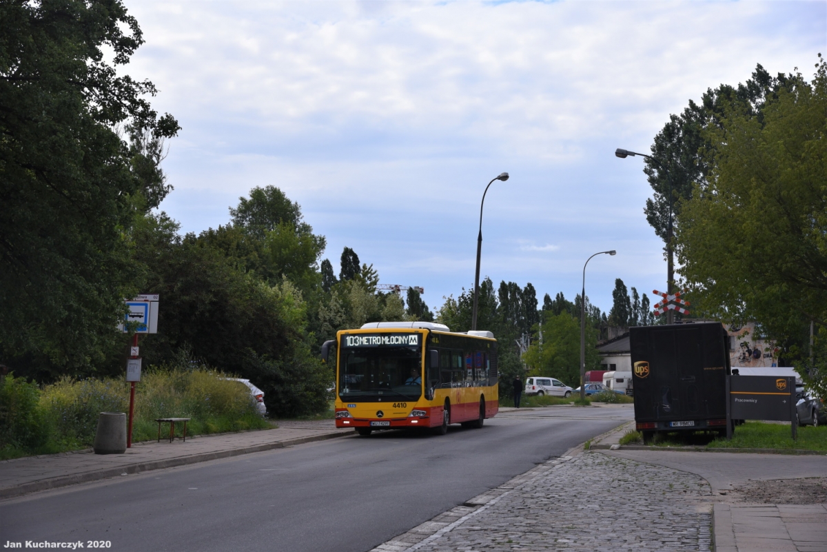 4410
Jedno z wielu dziwadeĹ "za Arrive", jakie miaĹy miejsce w lipcu. 
Słowa kluczowe: DziwadĹo