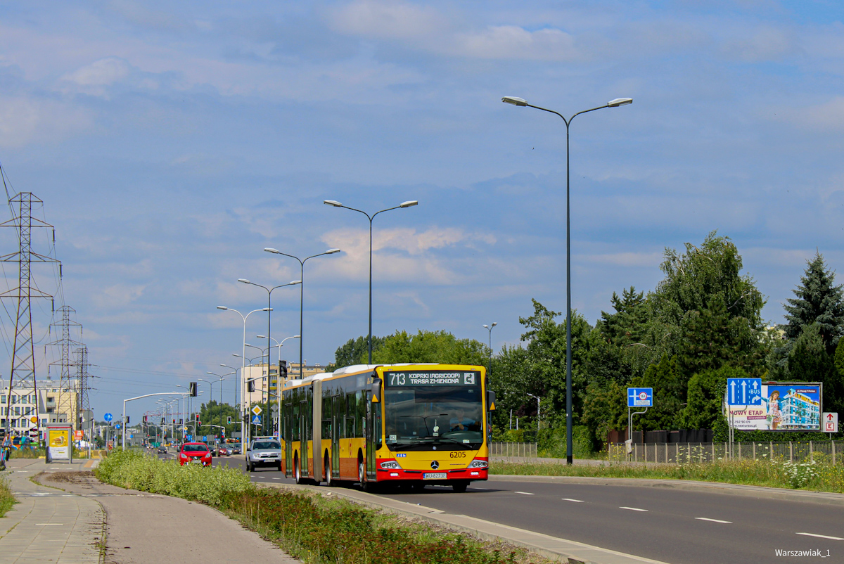 6205
W zwiÄzku z remontem pĂłĹnocnej jezdni ulicy PoĹczyĹskiej w poprzedni weekend miÄdzy innymi linia 713 wylÄdowaĹa na ul. Lazurowej.
