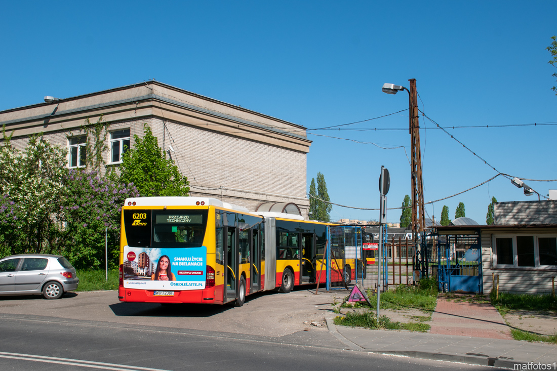 6203
Od dzisiaj kilka dodatkĂłw z Kleszczowej (m.in. z linii 105, 713 i 714) koĹczy swoje poranne zadania i zaczyna popoĹudniowe na terenie zajezdni Redutowa
