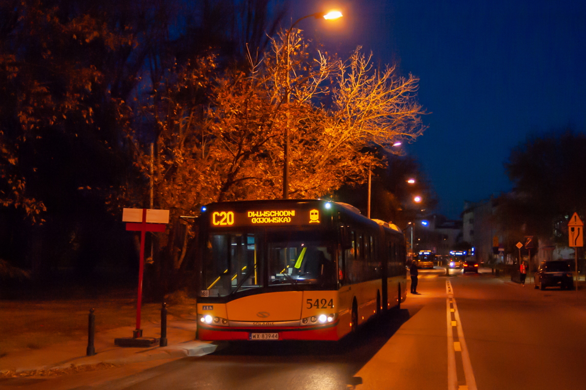 5424
Podczas pierwszego dnia kursowania linii C20 mogliĹmy uĹwiadczyÄ wzmocnienie realizowane przez StalowÄ na taborze klasy MEGA, ktĂłre wykonaĹo kĂłĹko przed samym zakoĹczeniem kursowania linii tego dnia. Pozdrowienia dla kierowcy!
Słowa kluczowe: WĹ2021 DziwadĹo