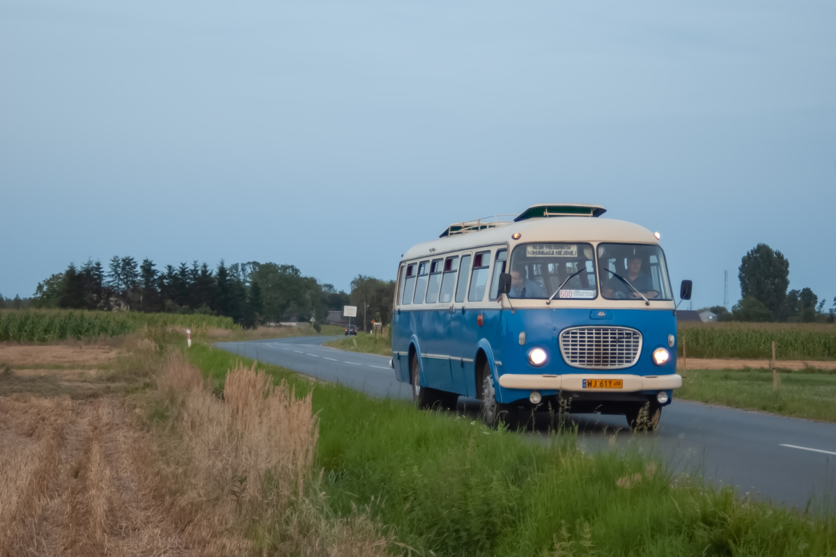 8058
OgĂłrek wykonuje ostatni kurs linii 500, w ramach grodziskiego Retro Busa. Pozdrowienia dla wszystkich obecnych w tym dniu.
Słowa kluczowe: J043