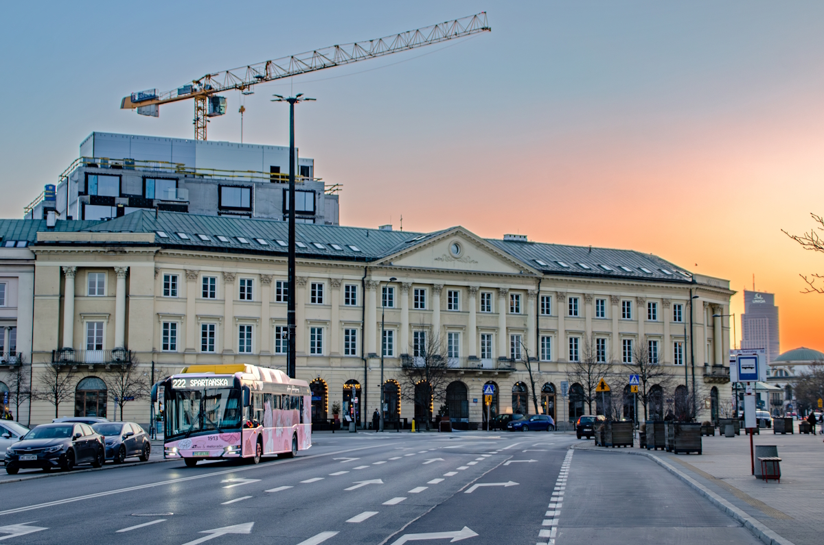 1913
W dniu 07.03.2024 na linii 222 zobaczyÄ byĹo moĹźna 3 doĹÄ ciekawe pojazdy. ByĹy nimi dwa testowce - wodorowy Autosan i elektryczny MAN oraz 1913 oklejony z okazji dzisiejszego dnia kobiet.
Słowa kluczowe: ZachĂłd
