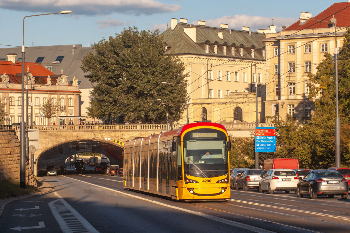 4206
Dzisiejszy debiut na 26. ByĹa to chyba pierwsza okazja, by zobaczyÄ liniowo Hultaja na trasie W-Z.
