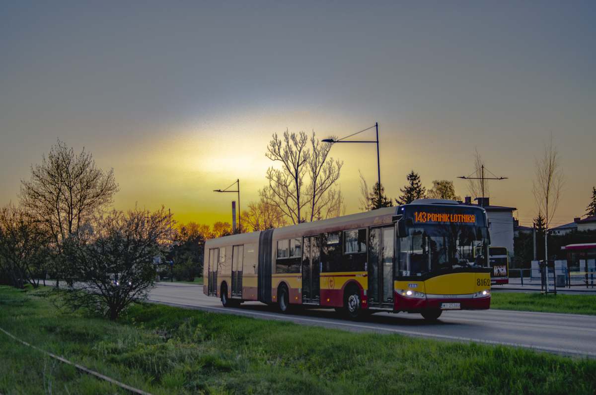 8162
Solaris ruszyĹ z kraĹcĂłwki, w ostatnich promieniach sobotniego sĹoĹca.
Słowa kluczowe: ZachĂłd