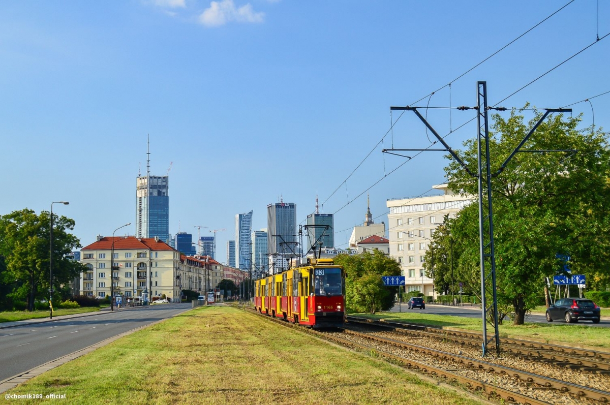 1166+1167+1165
Słowa kluczowe: Skyline PotrĂłjniakiempoWarszawie PotrĂłjniak