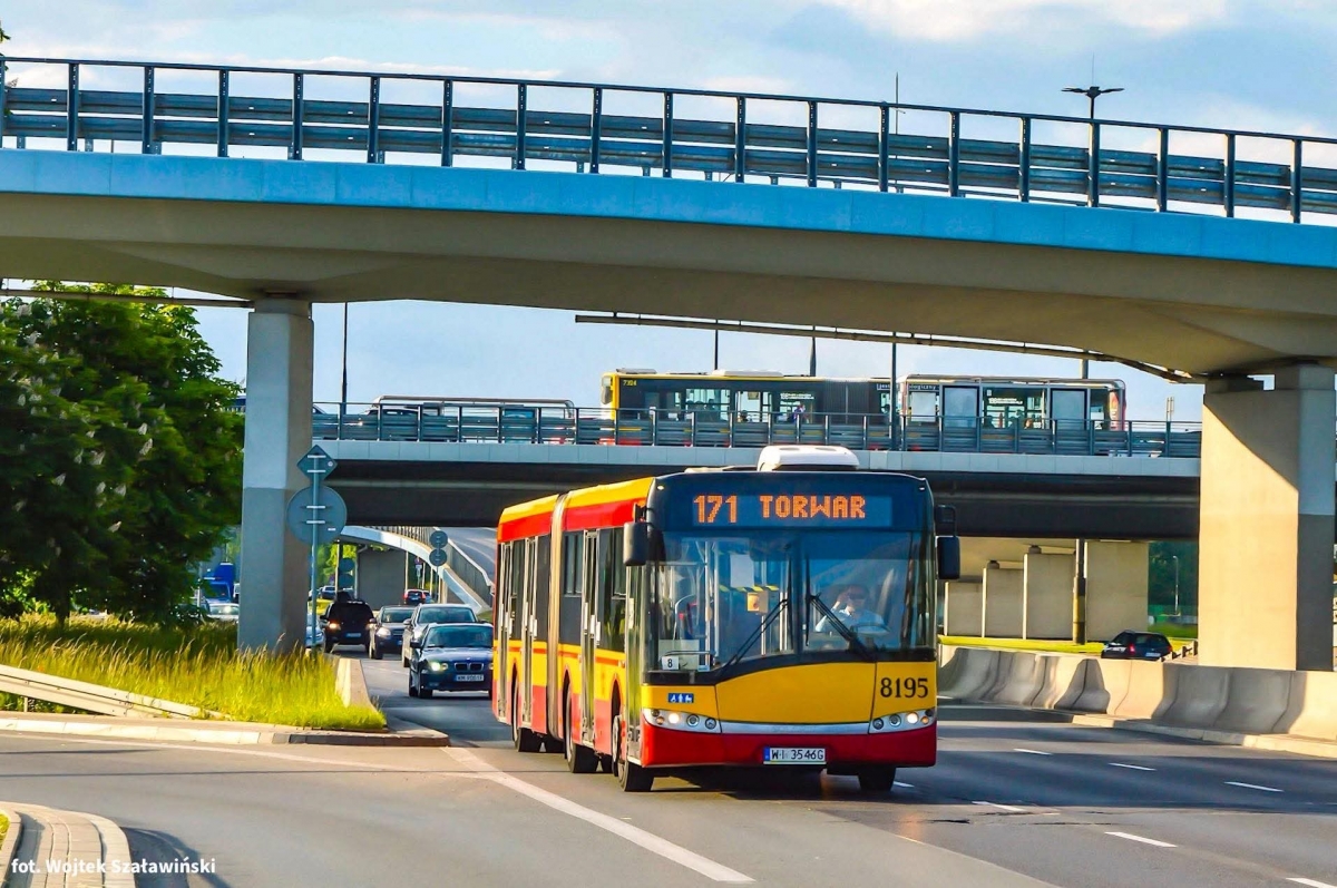 8195
Jeszcze kilka lat temu na tej linii krĂłlowaĹy przeguby.
