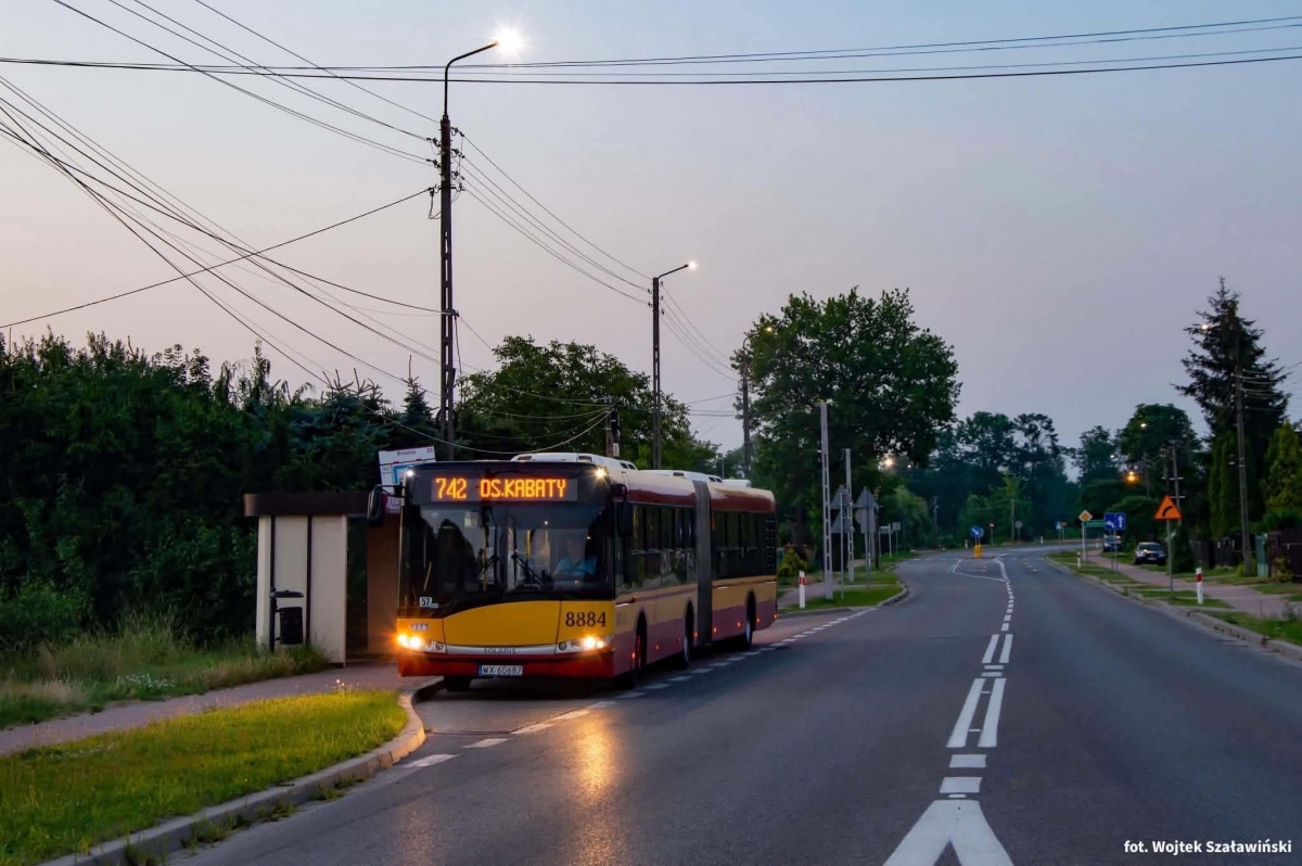 8884
