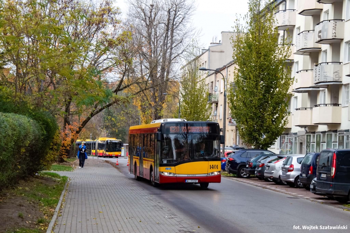1401
W ruchu liniowym zostały już tylko 2 sztuki szarpaków: 1400 i 1500. Do Radomska trafią wozy: 1401, 1502. Czyli można powiedzieć że już zbliża się koniec szarpaków wielkimi krokami
Słowa kluczowe: WŚ2025