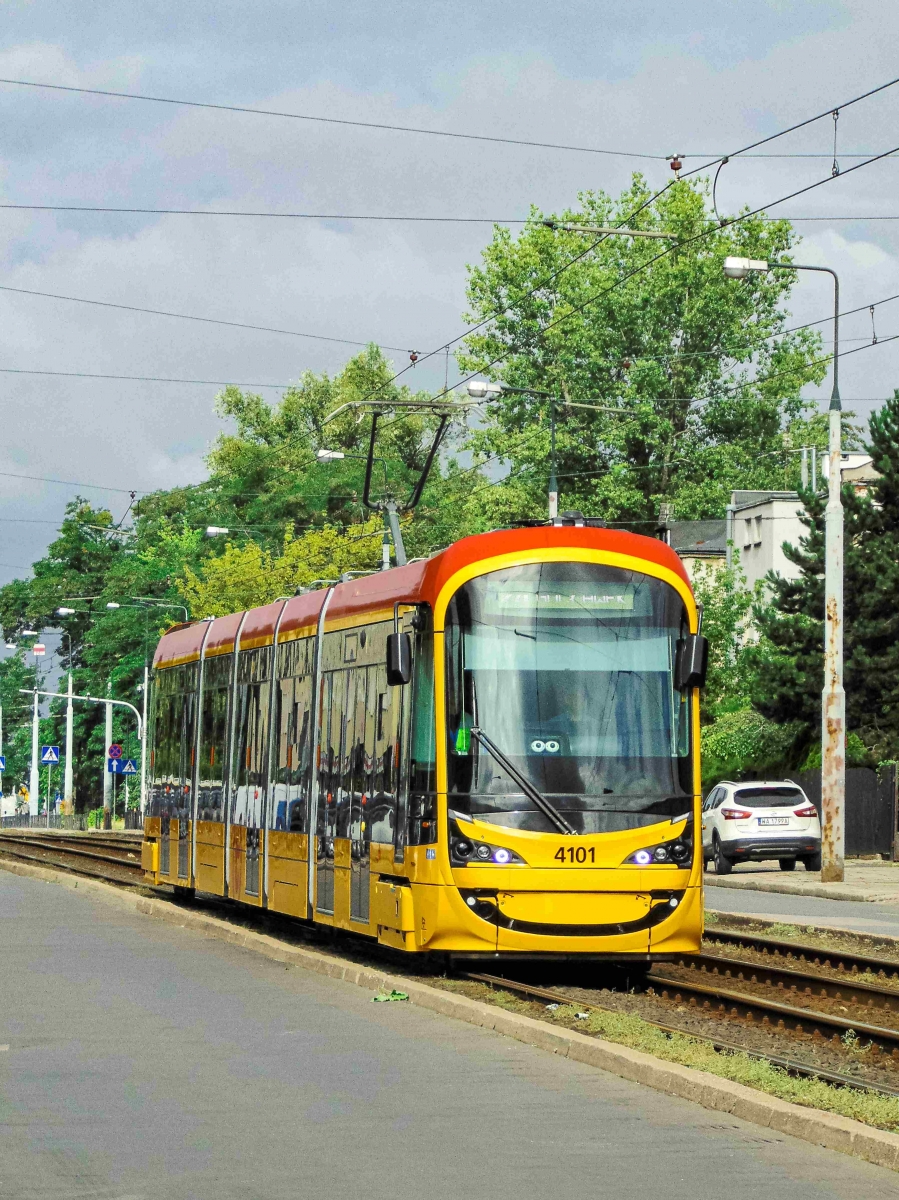 4101
Na Noc Muzeów zadebiutował publicznie ogółem, a dzisiaj zadebiutował liniowo na 10/24
Z pozdrowieniami dla serwisanta Hyundai Rotem
