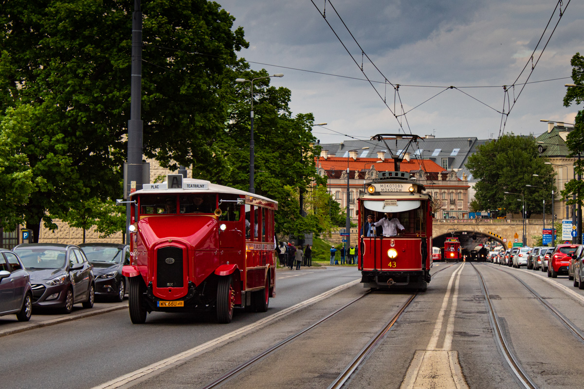 35
Słowa kluczowe: NM2022 Parada