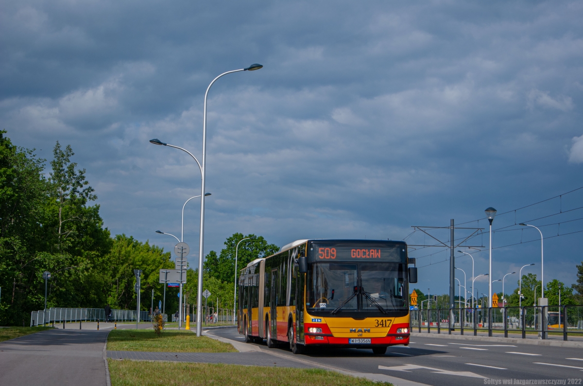 3417
MAN NG363 Lion's City G podczas niedzielnej obsĹugi linii 509 tuĹź po odjeĹşdzie z kraĹca Winnica. 
