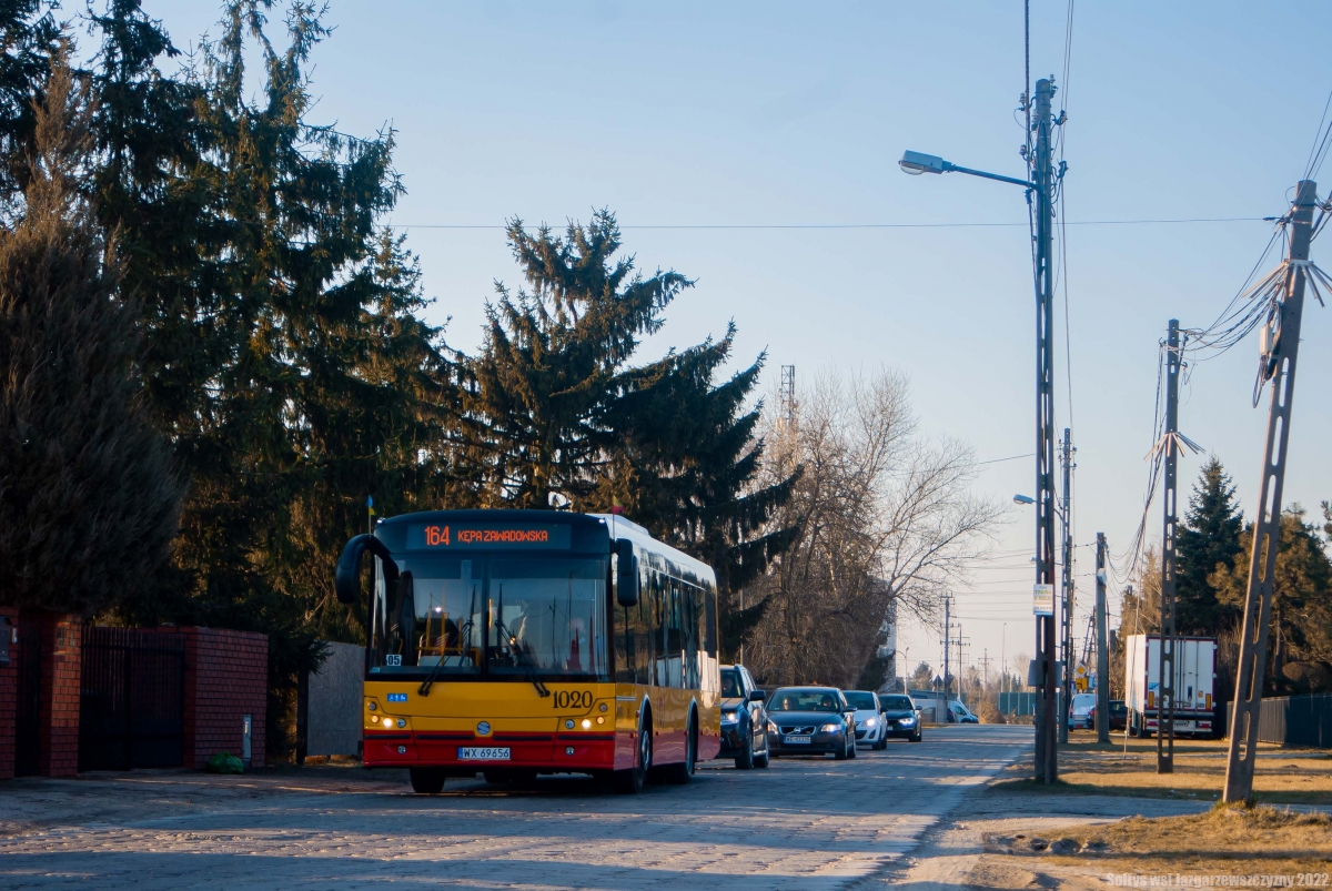 1020
Solbus Solcity SM10 na dodatku linii 164 uchwycony na Bruzdowej, gdzie jeszcze wyĹoĹźona jest trylinka. 
Słowa kluczowe: Trylinka