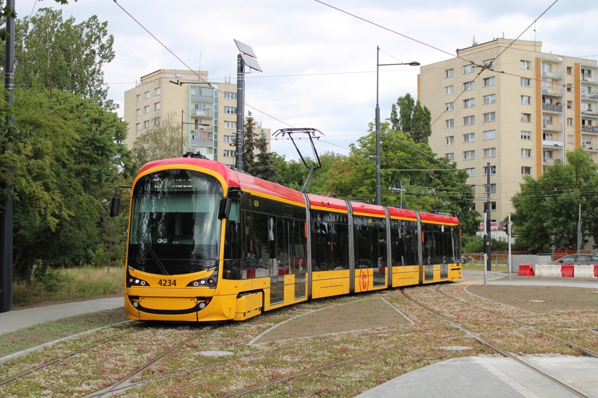 4234
Tramwaj dotarĹ na Stegny! 28 czerwca kursowanie rozpoczÄĹa nowa linia 19 na trasie: Stegny<->KoĹo.

